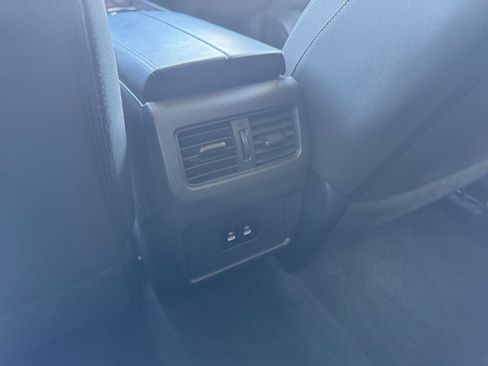 Used 2025 Nissan Rogue SV FWD image 24