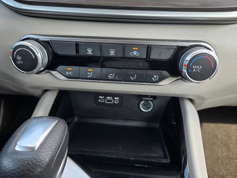 Used 2024 Nissan Altima 2.5 SV FWD image 29