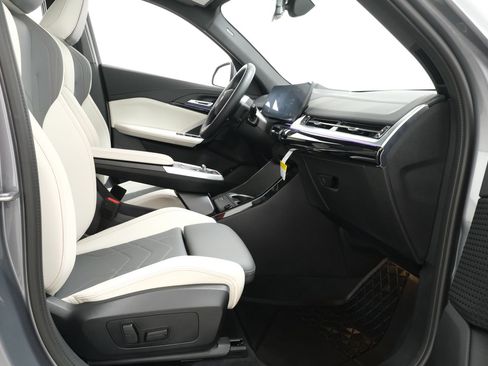 Used 2025 BMW X2 xDrive28i w/ Technology Package AWD/4WD image 38