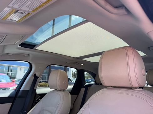 Used 2017 Jaguar F-PACE Prestige AWD/4WD image 21