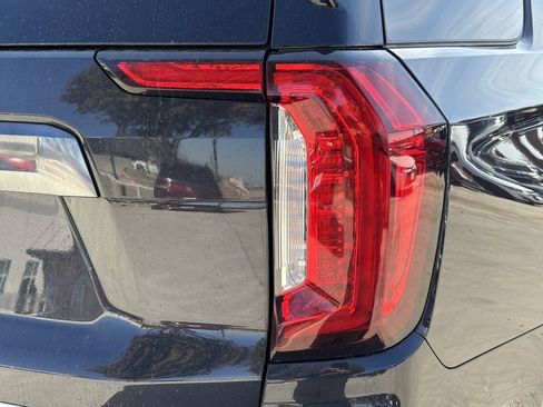 Used 2023 GMC Yukon AT4 w/ AT4 Premium Package image 5