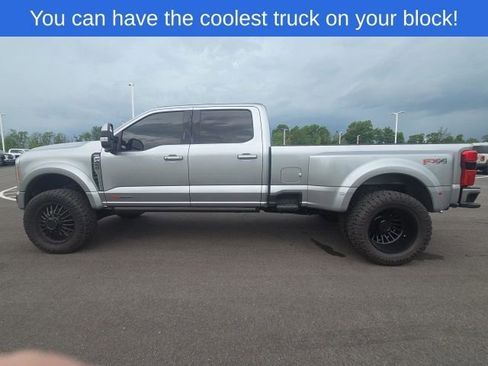 Certified 2023 Ford F450 Lariat w/ Lariat Ultimate Package AWD/4WD image 14
