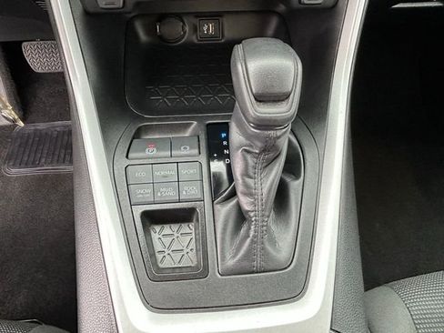 Used 2024 Toyota RAV4 LE image 18