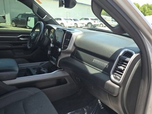 Used 2022 RAM 1500 Big Horn AWD/4WD image 34