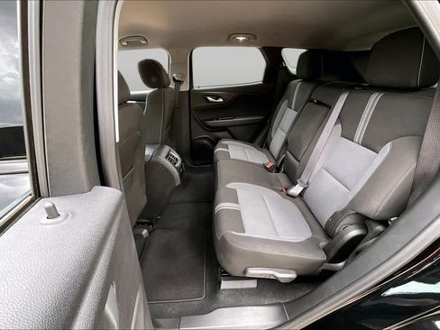 Used 2025 Chevrolet Blazer LT AWD/4WD image 37