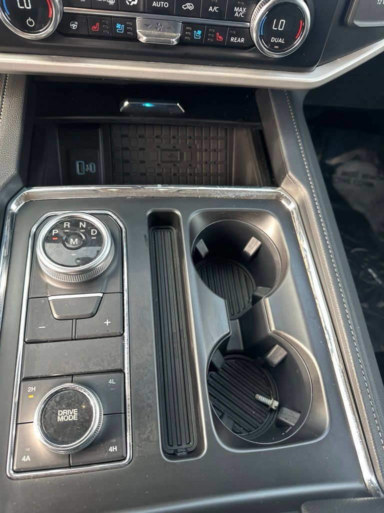 Used 2024 Ford Expedition Max XLT AWD/4WD image 10