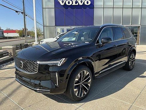 New 2026 Volvo XC90 T8 Plus w/ Protection Package Premier AWD/4WD image 3