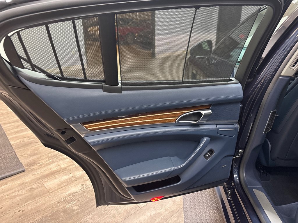 Used 2012 Porsche Panamera image 33