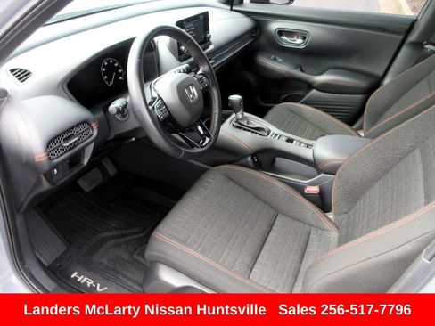 Used 2025 Honda HR-V Sport image 17