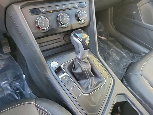 Certified 2022 Volkswagen Taos SE image 22