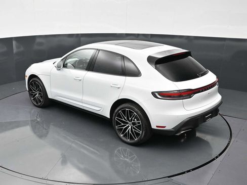 New 2026 Porsche Macan AWD/4WD image 31