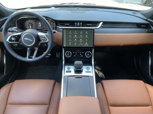 Used 2024 Jaguar XF R-Dynamic SE image 2