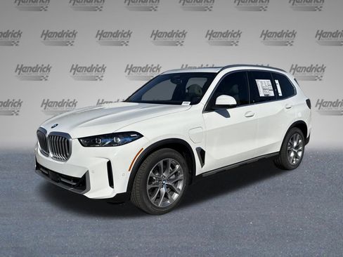 New 2026 BMW X5 xDrive50e w/ Executive Package image 5