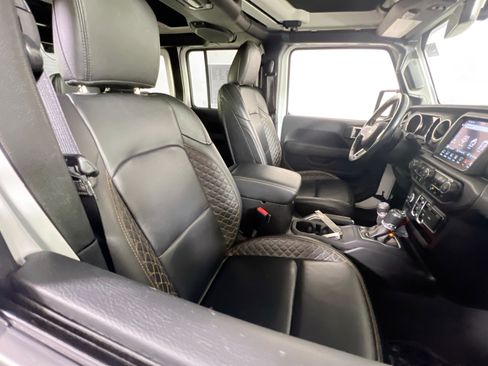Used 2021 Jeep Wrangler Unlimited Sahara AWD/4WD image 27