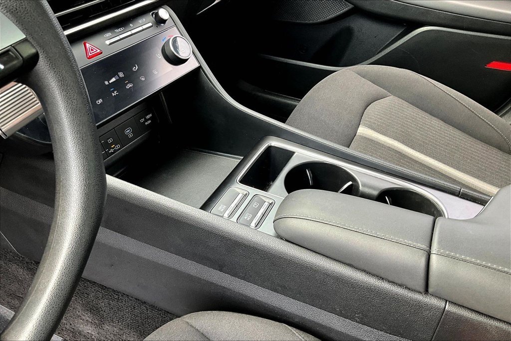 Used 2025 Hyundai Sonata SEL FWD image 19