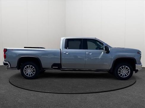 Used 2024 Chevrolet Silverado 3500 LTZ w/ LTZ Premium Package AWD/4WD image 4