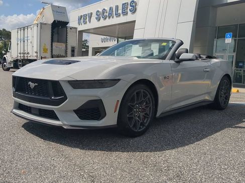 New 2026 Ford Mustang GT Premium w/ GT Performance Package RWD image 9