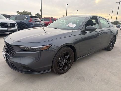 Used 2025 Honda Accord SE image 3