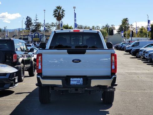 New 2026 Ford F250 XLT w/ FX4 Off-Road Package AWD/4WD image 5