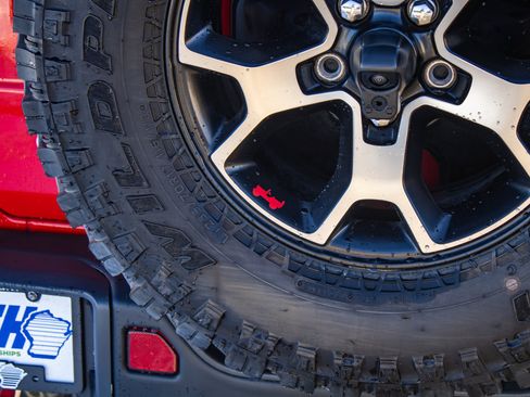 Used 2019 Jeep Wrangler Unlimited Rubicon w/ Dual Top Group image 15