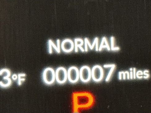 New 2025 Honda Pilot Touring image 14