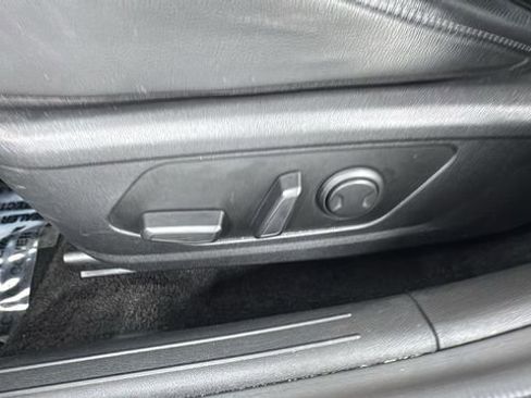 Used 2024 Hyundai Elantra Limited image 11