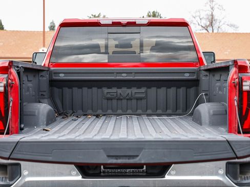 Used 2024 GMC Sierra 2500 SLT w/ SLT Premium Package image 27