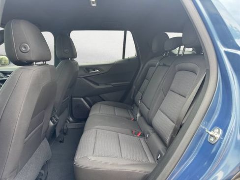 Used 2025 Chevrolet Equinox LT w/ Safety and Technology Package FWD image 13