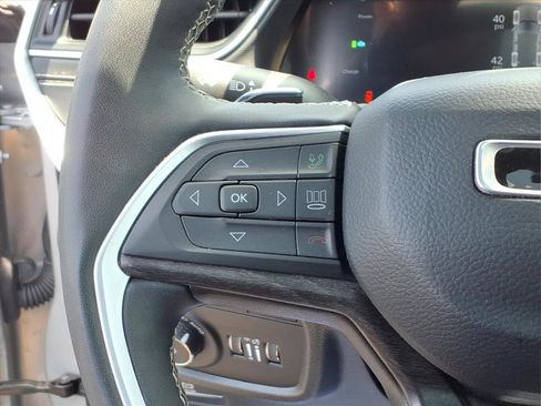 Used 2024 Jeep Grand Cherokee Limited 4xe AWD/4WD image 12