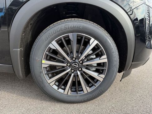 New 2026 Nissan Pathfinder Platinum AWD/4WD image 31