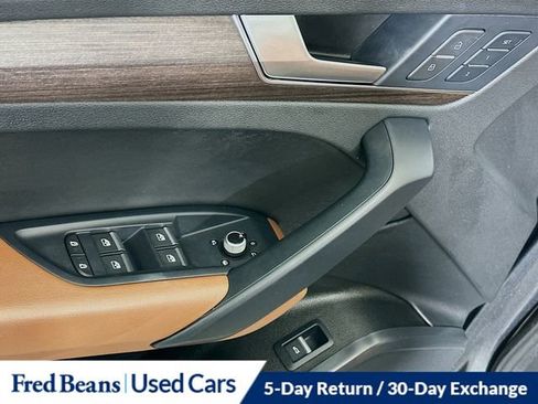 Used 2022 Audi Q5 2.0T Premium w/ Convenience Package image 18