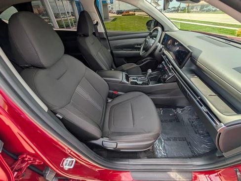 Used 2025 Hyundai Tucson SEL FWD image 4
