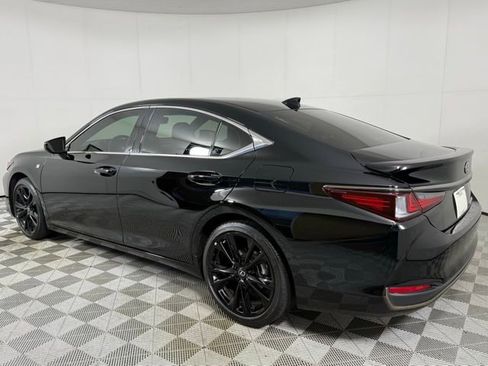 Used 2024 Lexus ES 300h F Sport image 7