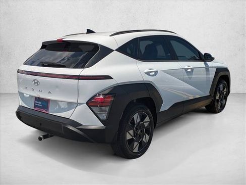 Certified 2025 Hyundai Kona SEL FWD image 5