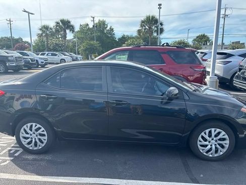 Used 2017 Toyota Corolla LE FWD image 12