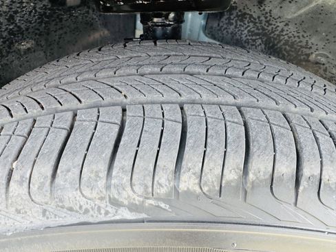 Used 2025 Chevrolet Trax LT w/ Driver Confidence Package image 39