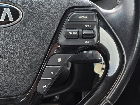 Used 2017 Kia Forte S FWD image 25