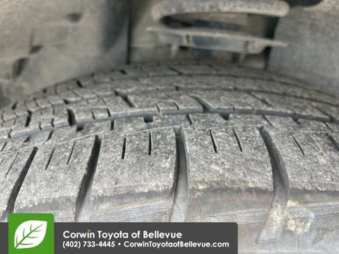 Used 2018 Ford Edge Titanium w/ Equipment Group 301A AWD/4WD image 28