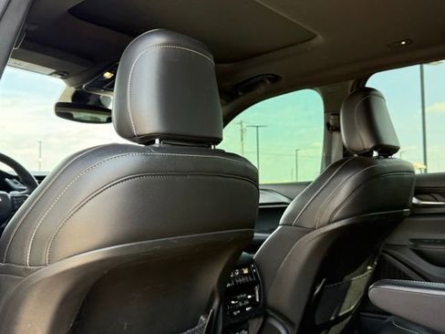 Used 2024 Jeep Grand Cherokee L Altitude image 19