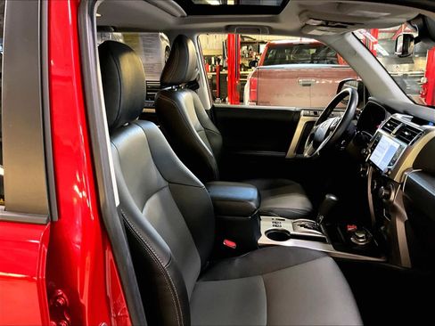 Certified 2024 Toyota 4Runner SR5 Premium image 11