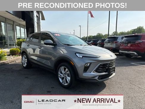Used 2024 Buick Encore GX Preferred w/ Comfort Package AWD/4WD image 7