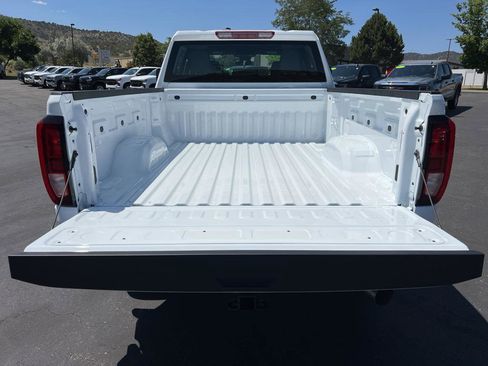 New 2025 GMC Sierra 2500 Pro AWD/4WD image 10