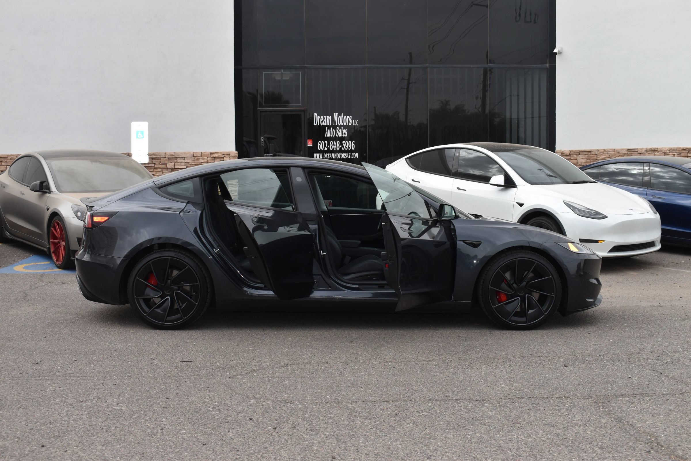Used 2025 Tesla Model 3 Performance AWD/4WD image 10