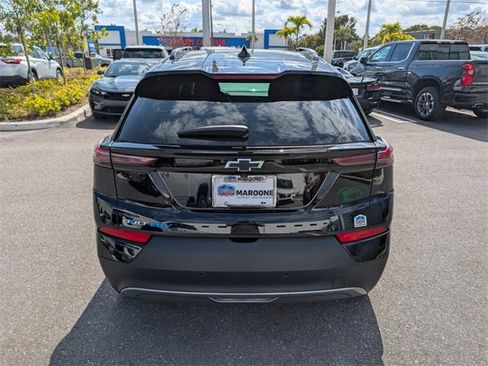Certified 2023 Chevrolet Bolt EUV LT w/ Comfort Package image 11