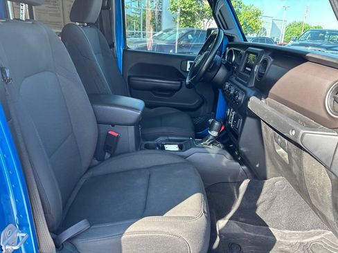 Used 2020 Jeep Gladiator Sport w/ Quick Order Package 24S AWD/4WD image 52