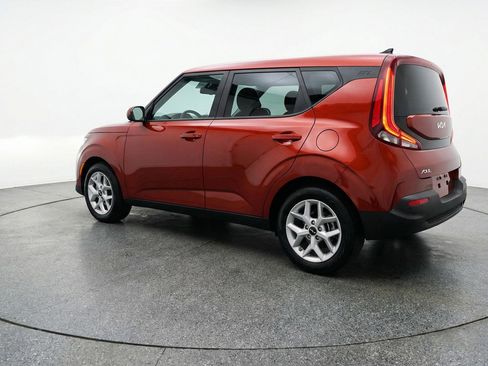 Used 2025 Kia Soul LX w/ LX Technology Package image 6