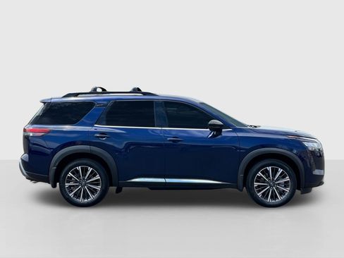New 2026 Nissan Pathfinder Platinum w/ Accent Package FWD image 6