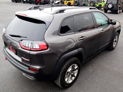 Used 2019 Jeep Cherokee Trailhawk image 13