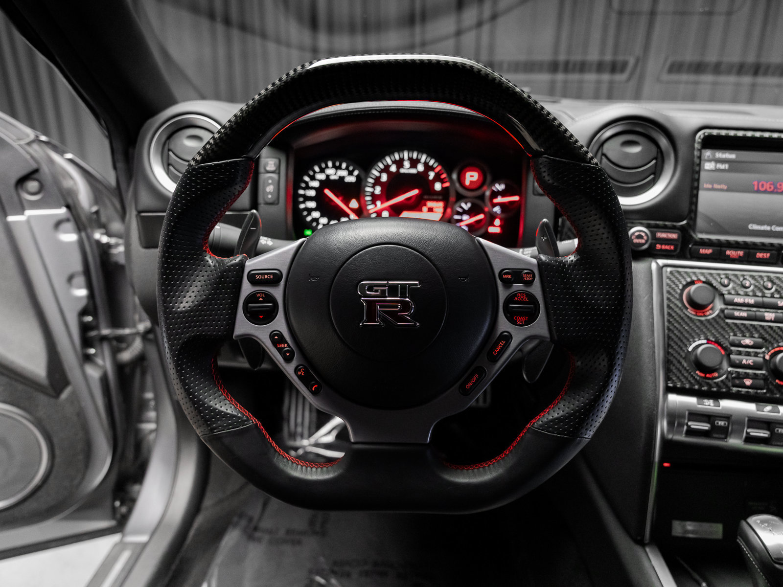 Used 2009 Nissan GT-R Premium AWD/4WD image 48