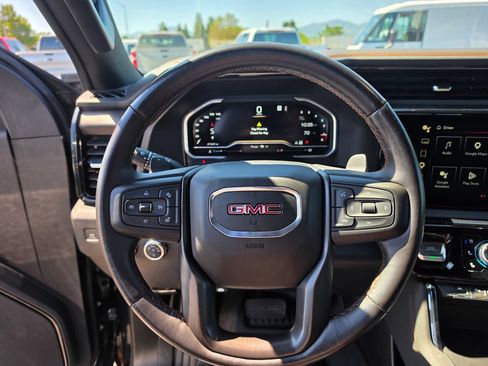 Used 2023 GMC Sierra 1500 AT4 w/ Technology Package AWD/4WD image 14